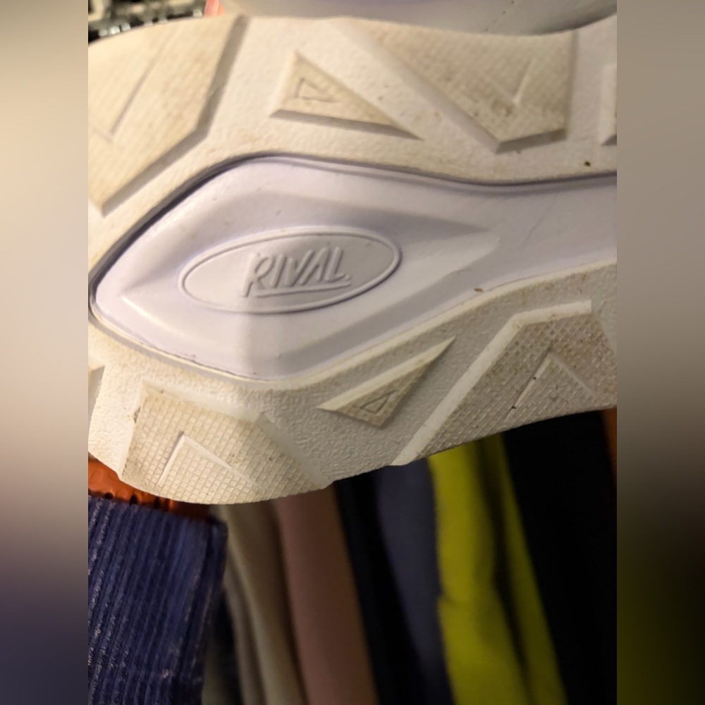 Rival Women's White Athletic Shoes